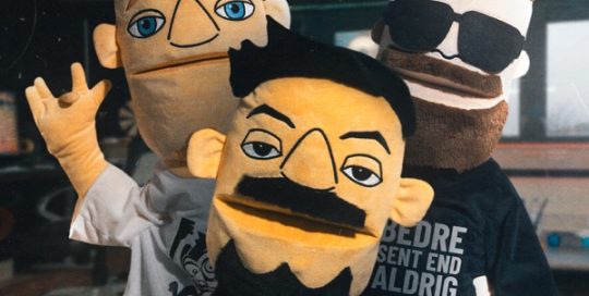 Ude Af Kontrol - Bedre Sent End Aldrig